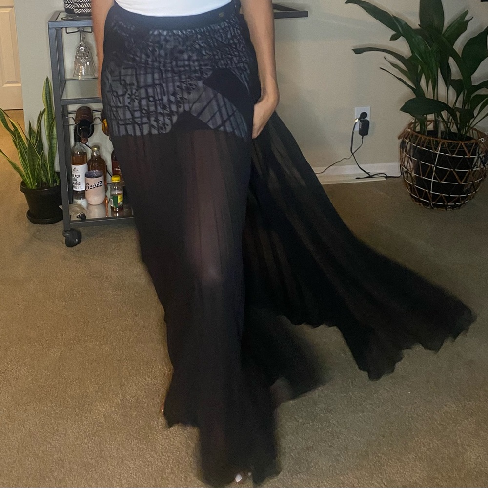 GUESS maxi sheer skirt with white & black mini
